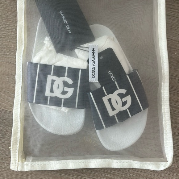 Dolce and Gabbana kids toddler slide size 32
